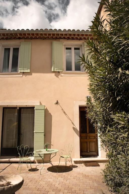 La Maison Du Bassin L'Isle-sur-la-Sorgue Luaran gambar